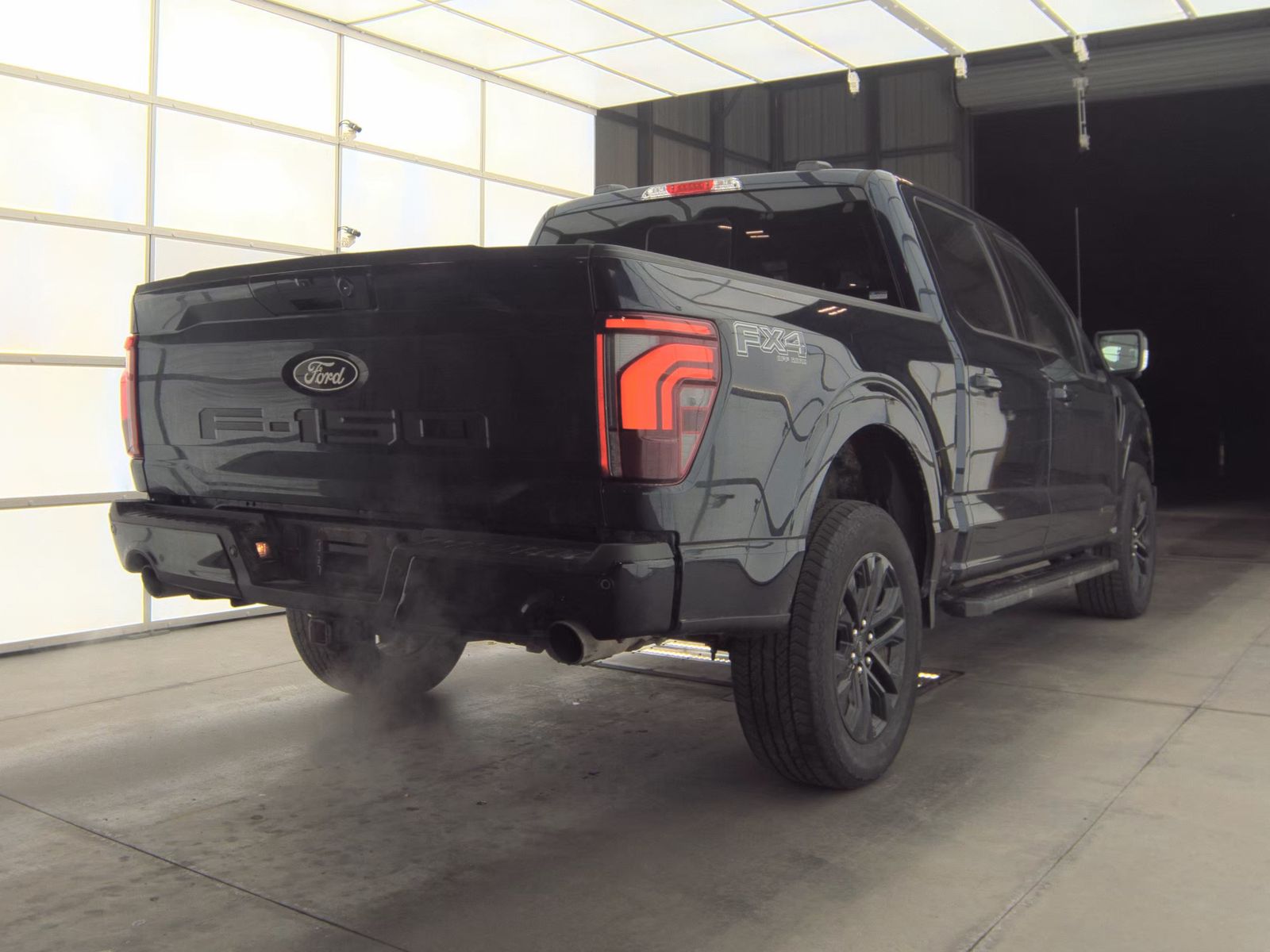 2025 Ford F-150 Hybrid Lariat AWD