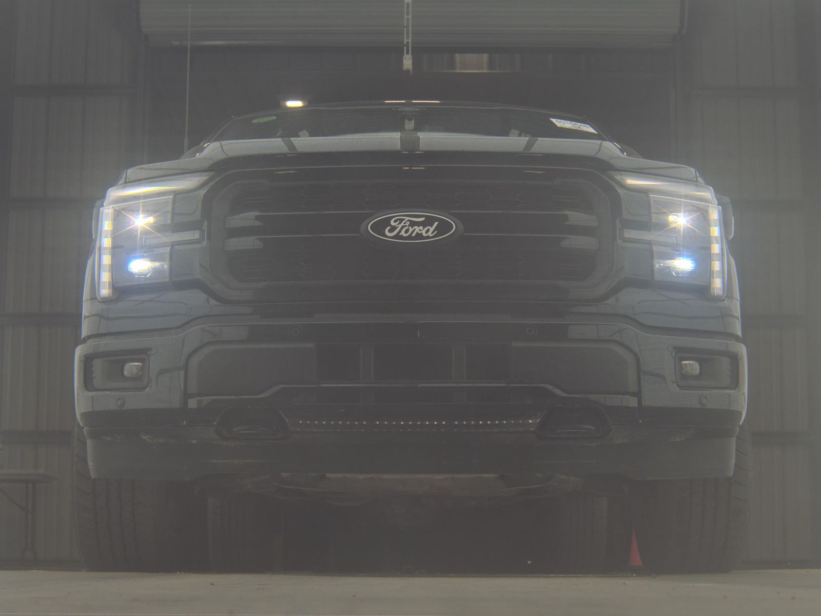 2025 Ford F-150 Hybrid Lariat AWD