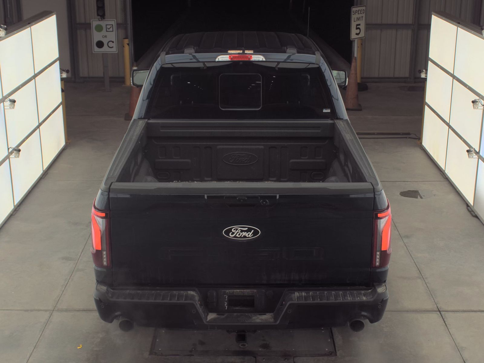 2025 Ford F-150 Hybrid Lariat AWD