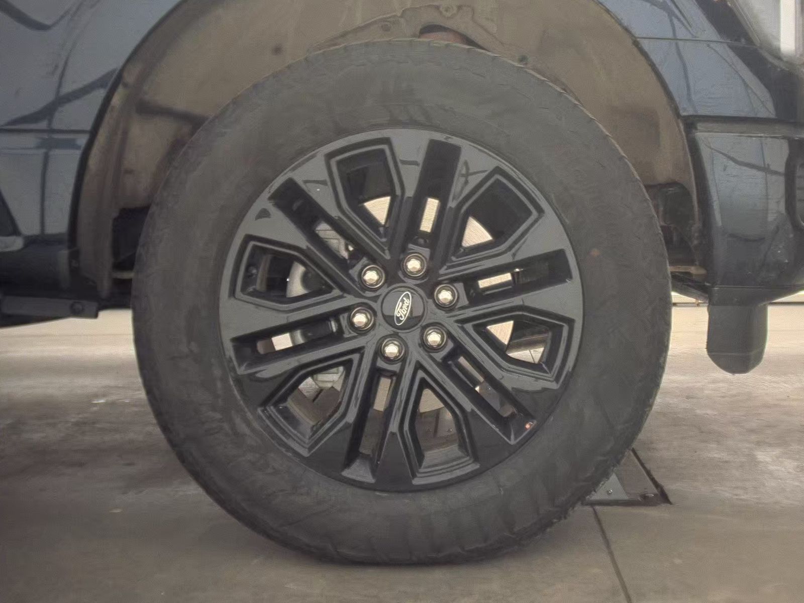 2025 Ford F-150 Hybrid Lariat AWD