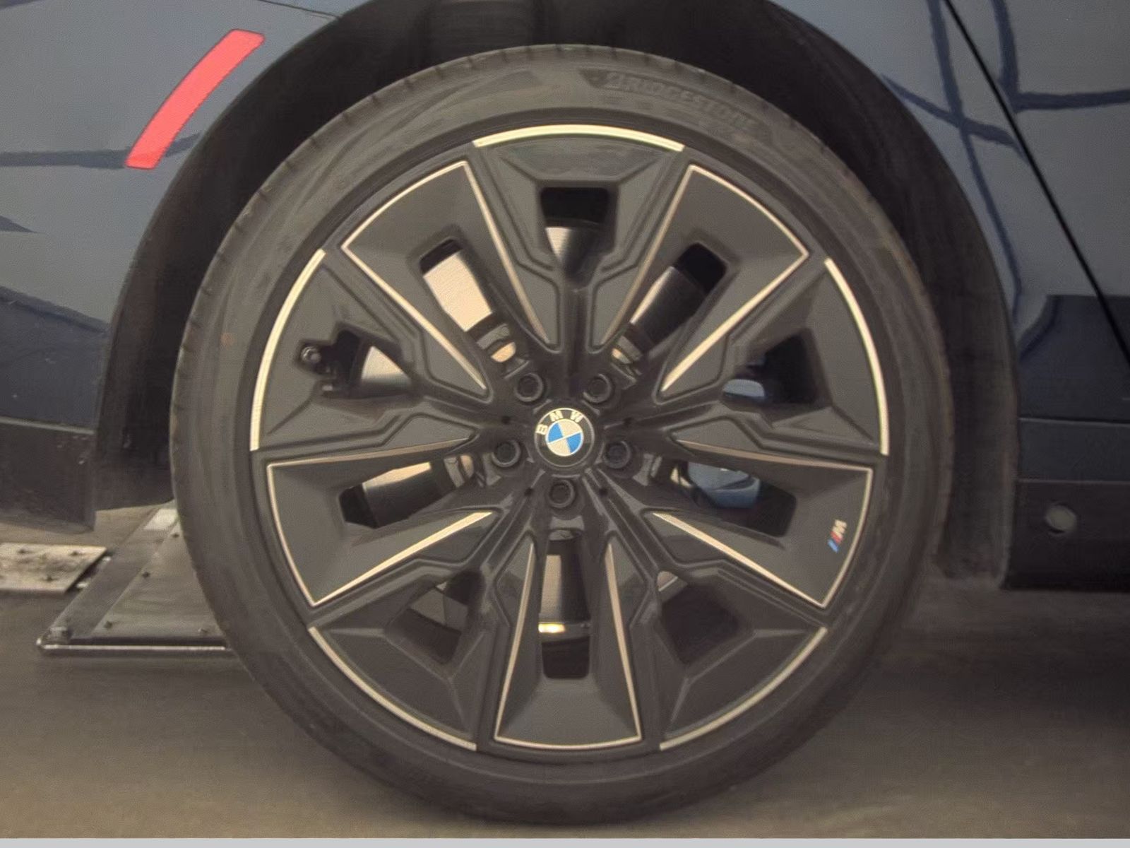 2023 BMW 7 Series 760i xDrive AWD