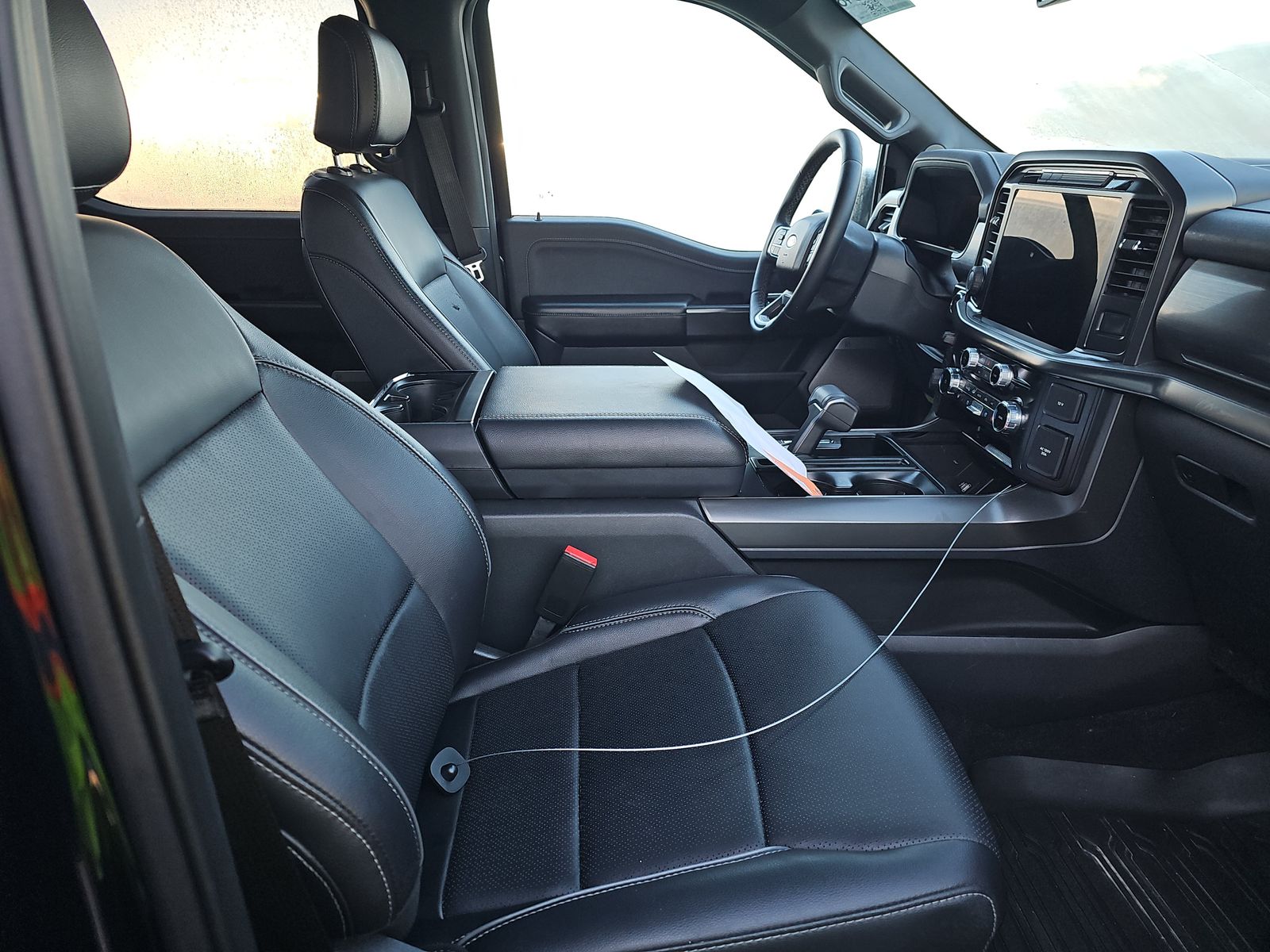 2025 Ford F-150 Hybrid Lariat AWD