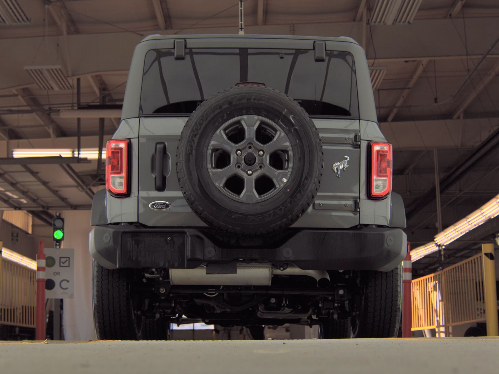 FORD BRONCO - 8