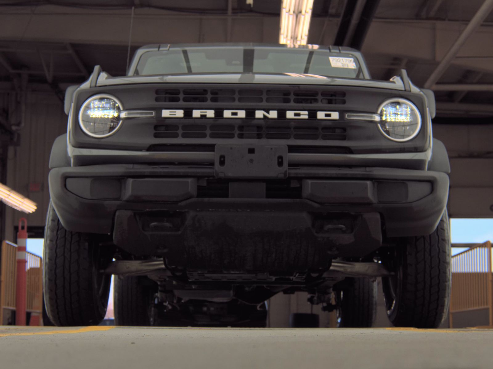 FORD BRONCO - 4