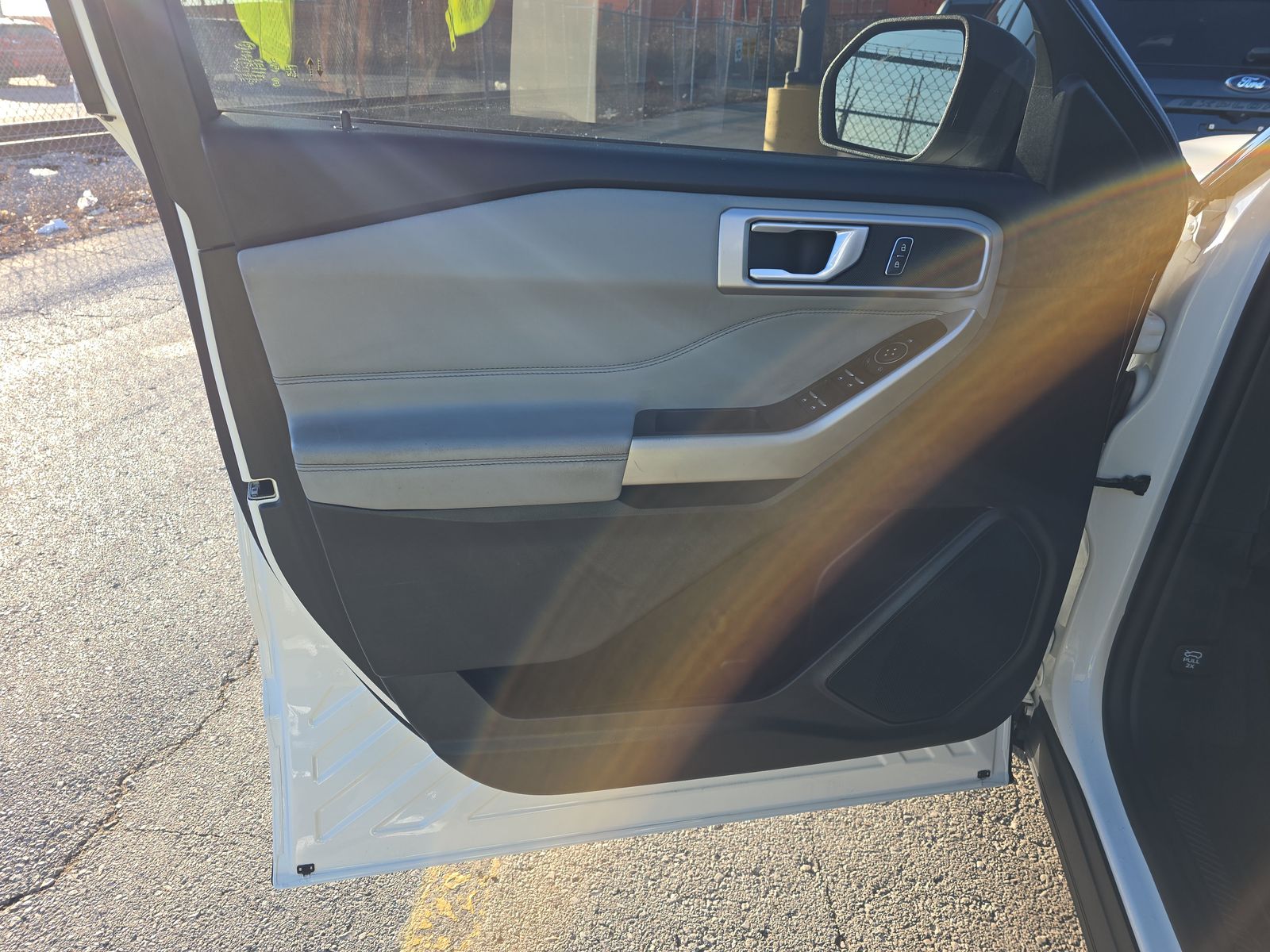 2023 Ford Explorer XLT RWD