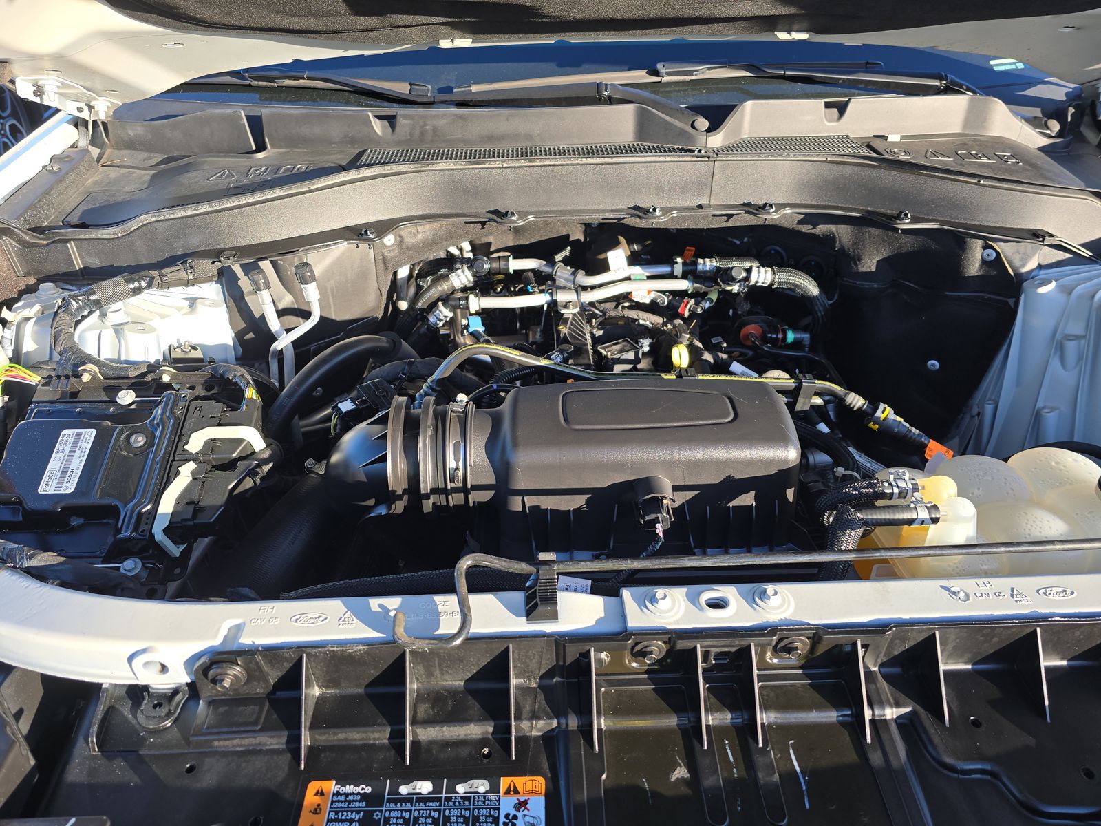 2023 Ford Explorer XLT RWD