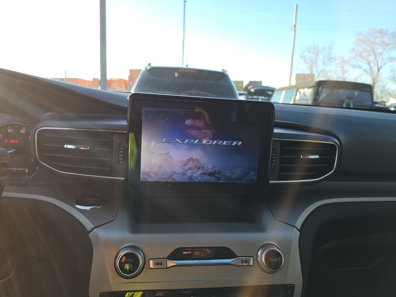 2023 Ford Explorer XLT RWD