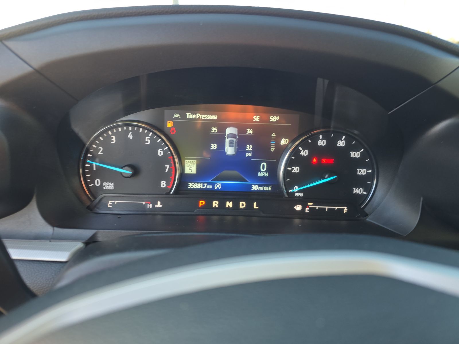 2023 Ford Explorer XLT RWD