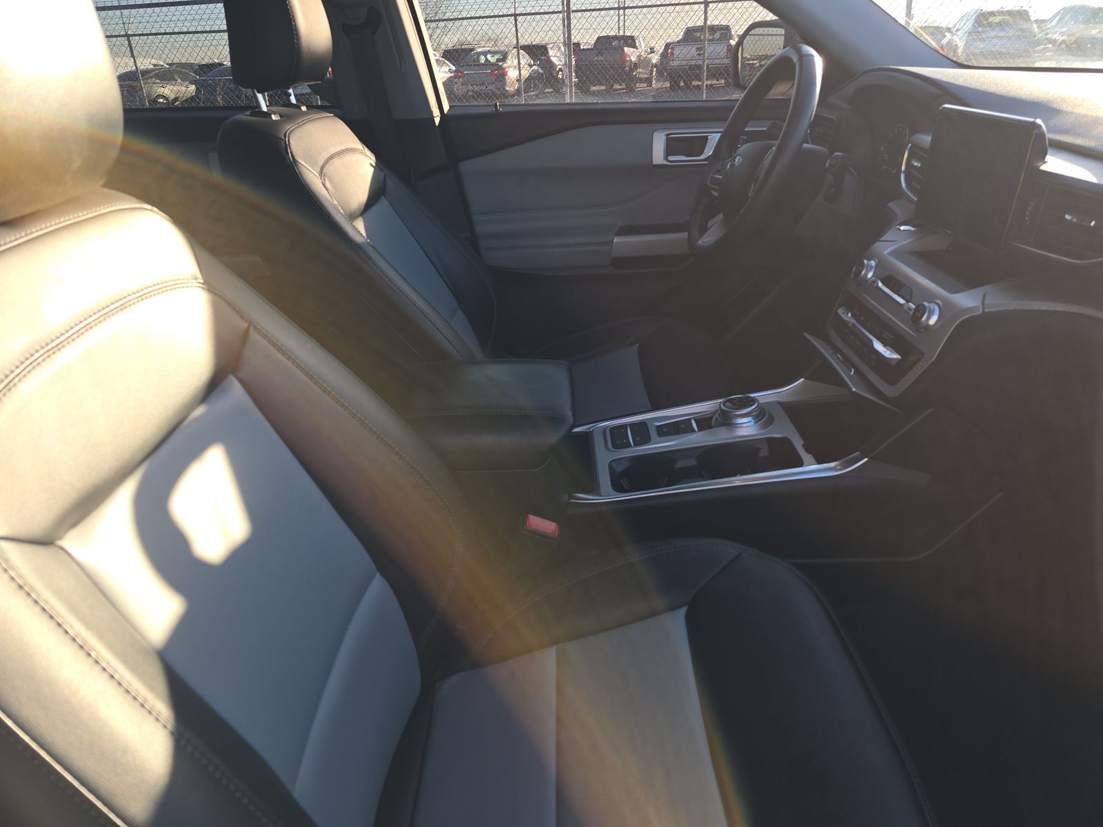 2023 Ford Explorer XLT RWD