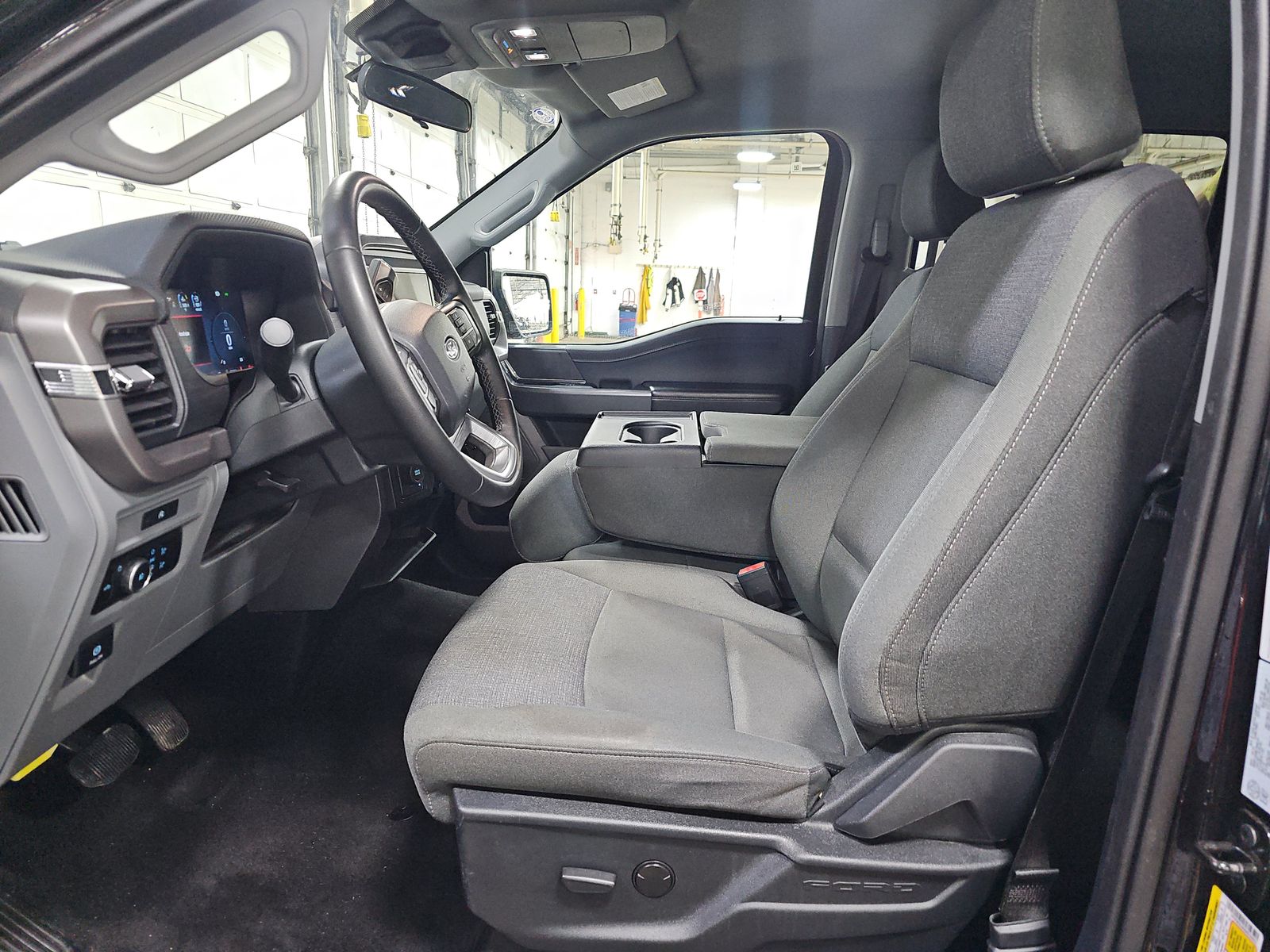 2025 Ford F-150 XLT AWD