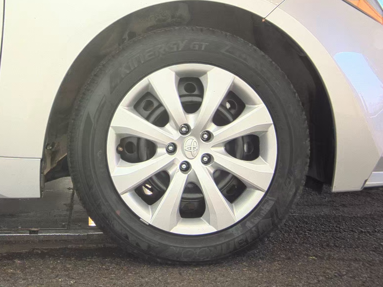 2025 Toyota Corolla LE FWD