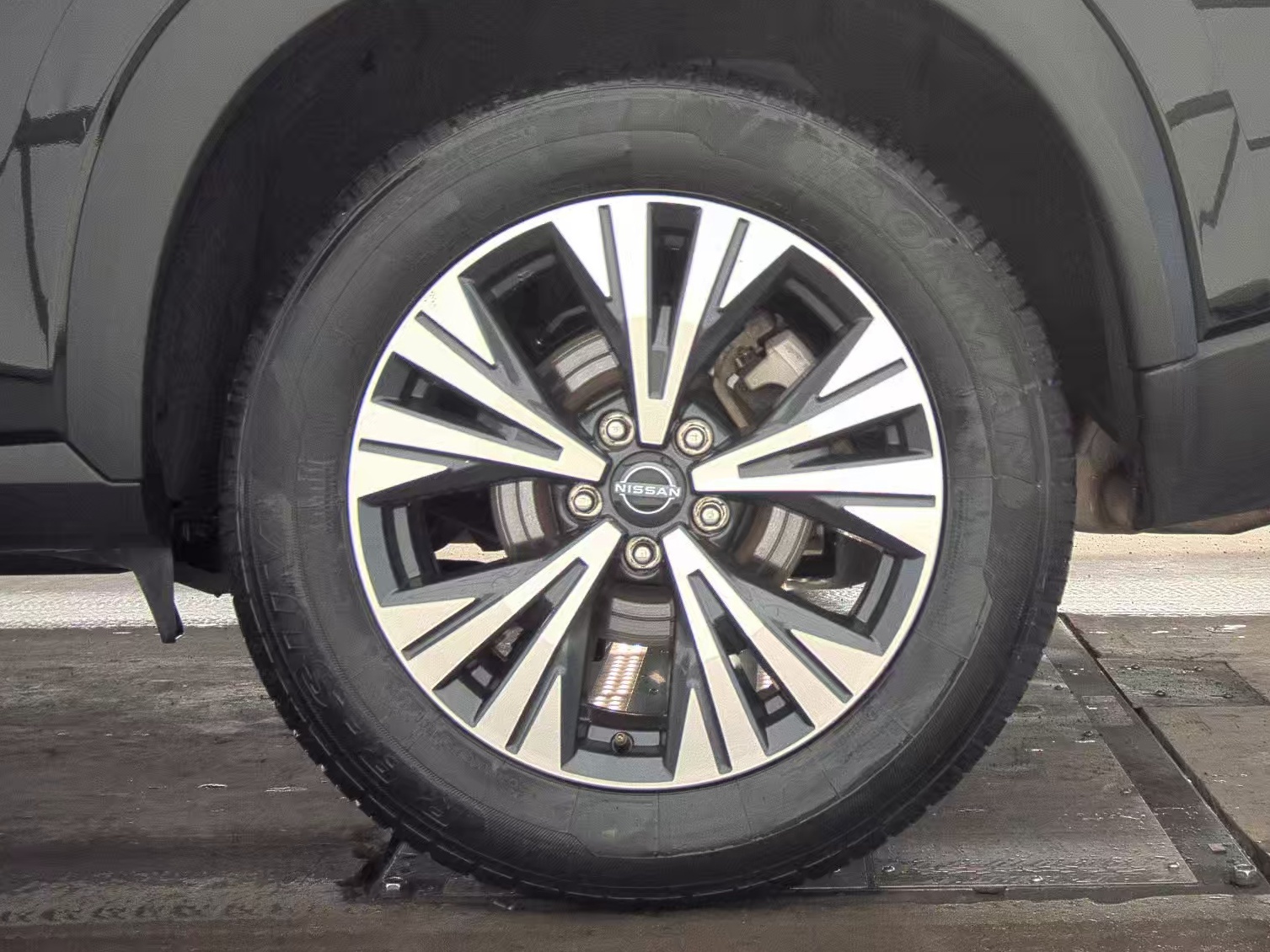 2023 Nissan Rogue SV FWD