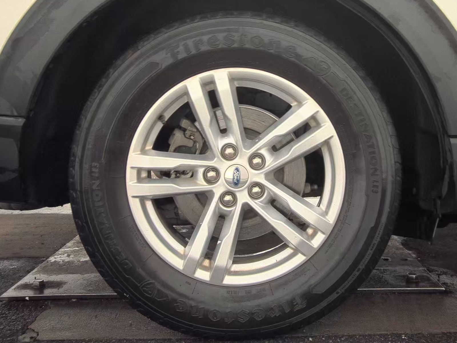 2020 Ford Explorer XLT RWD