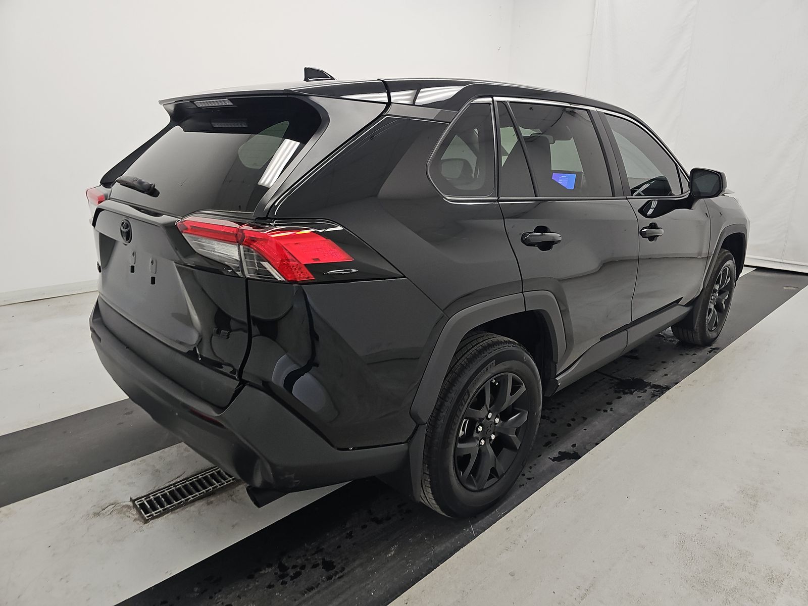 2025 Toyota RAV4 LE FWD