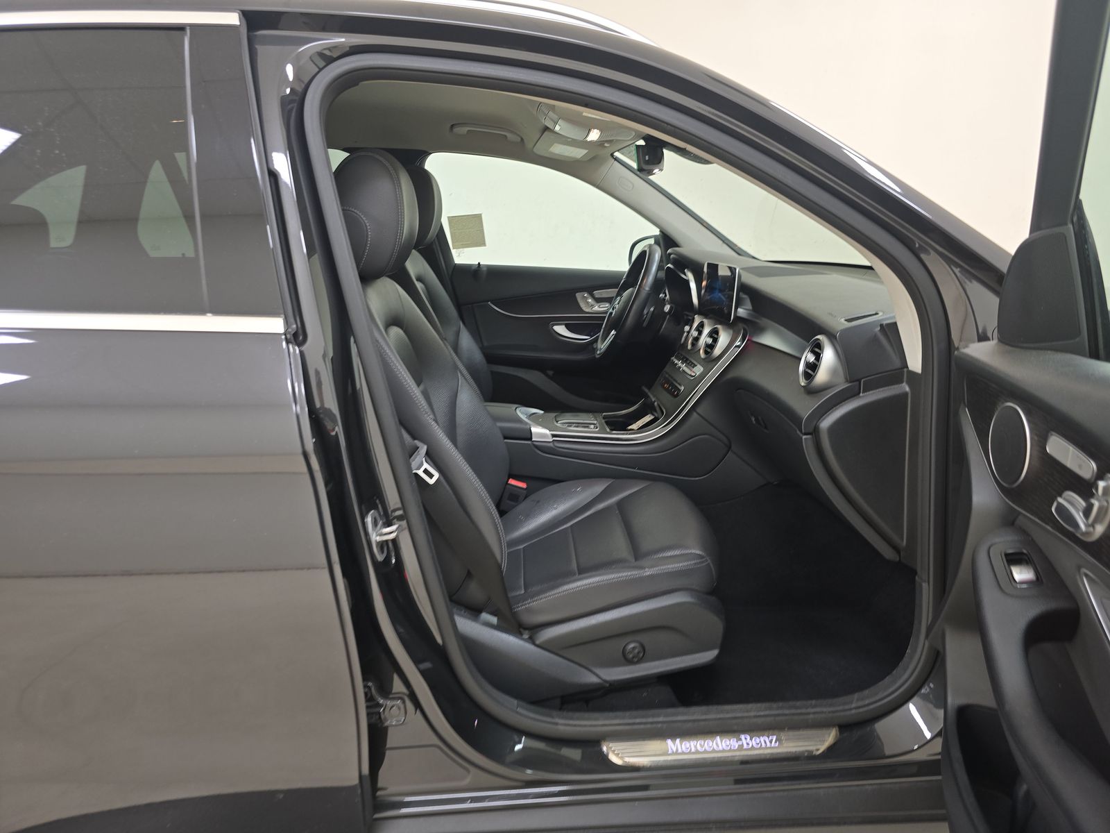 2022 Mercedes-Benz GLC GLC 300 RWD