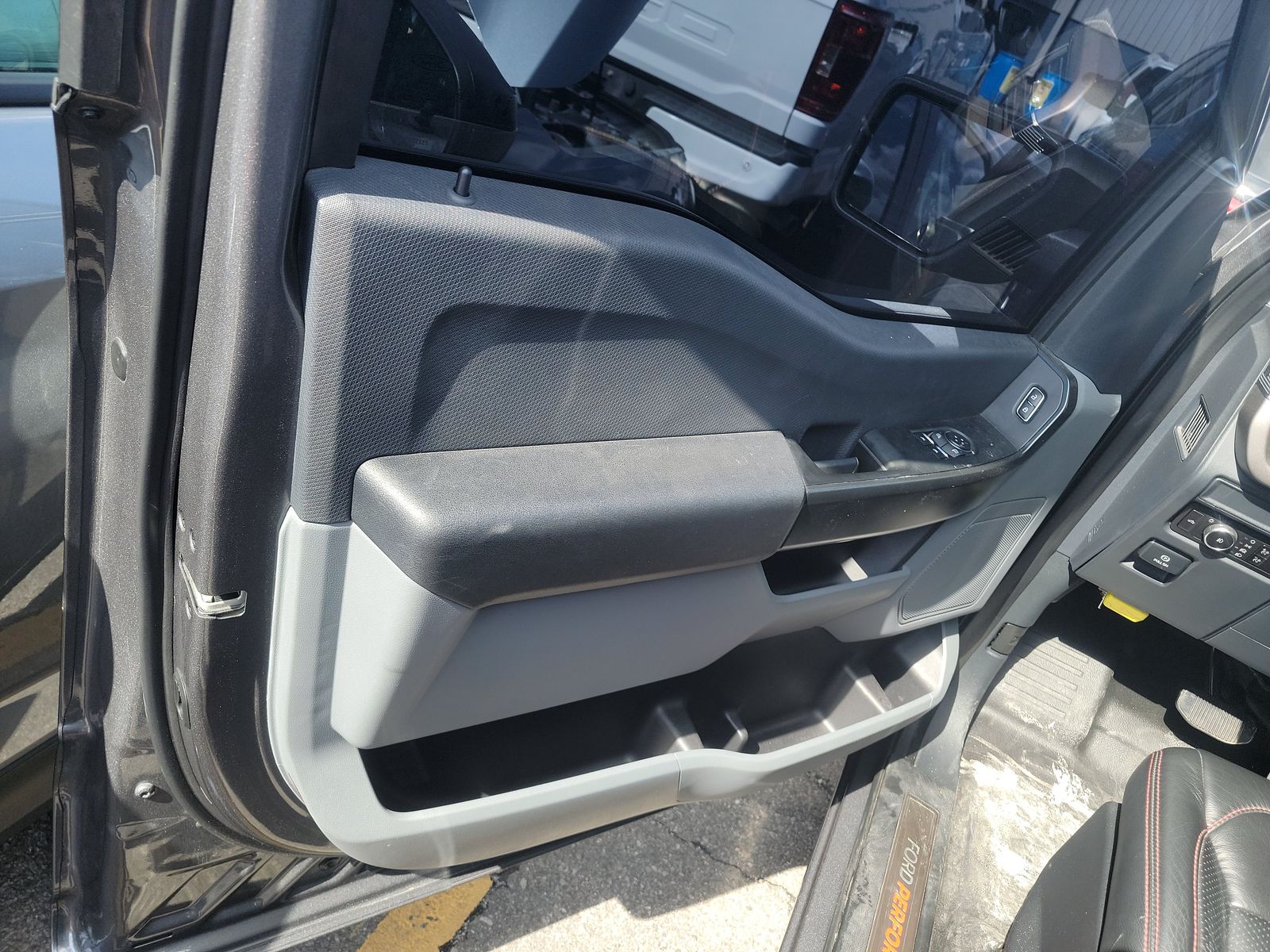 2024 Ford F-150 XL AWD