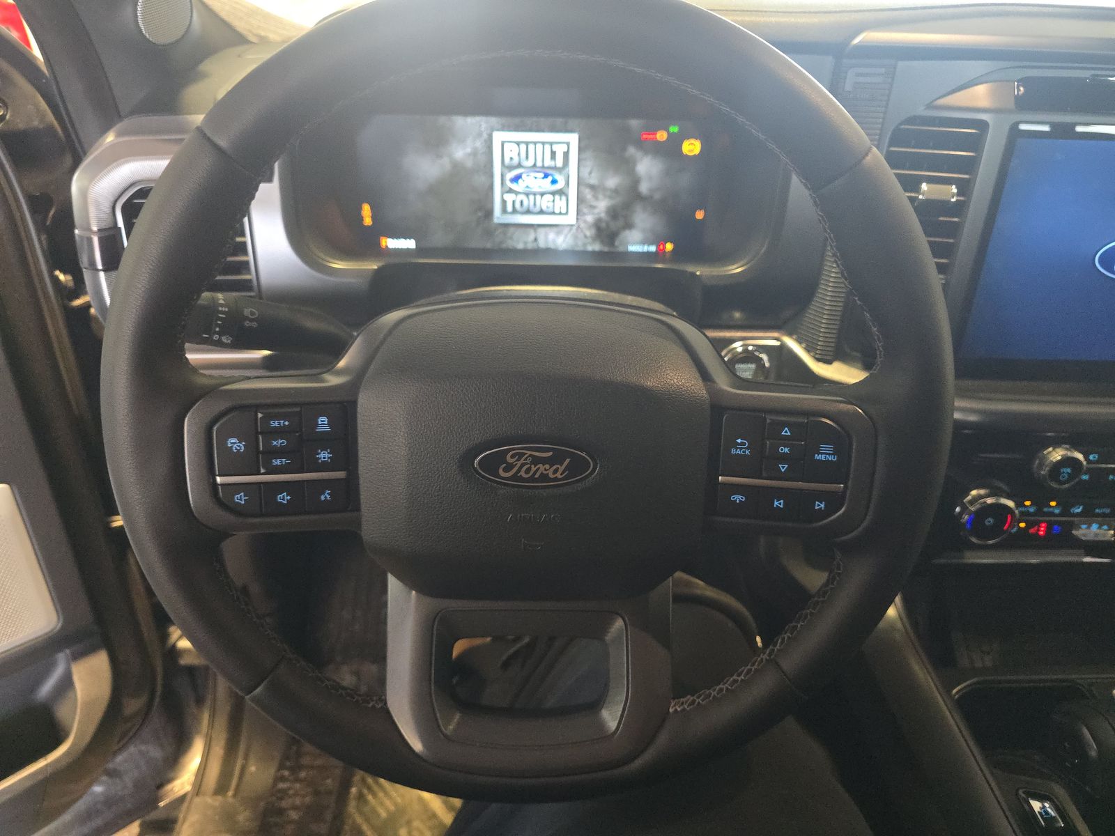 2025 Ford F-150 Lariat AWD