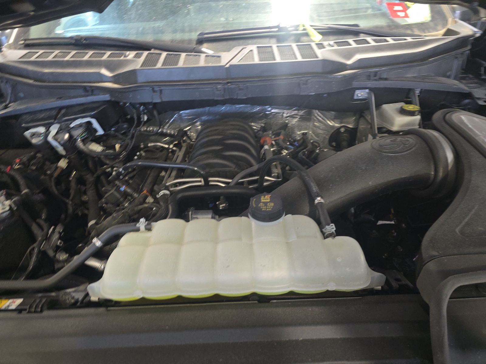 2025 Ford F-150 Lariat AWD