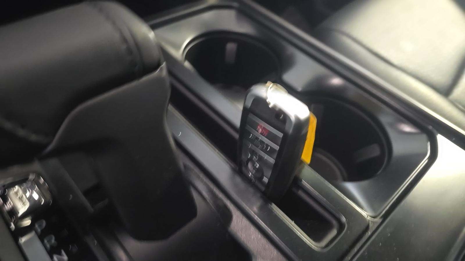 2025 Ford F-150 Lariat AWD