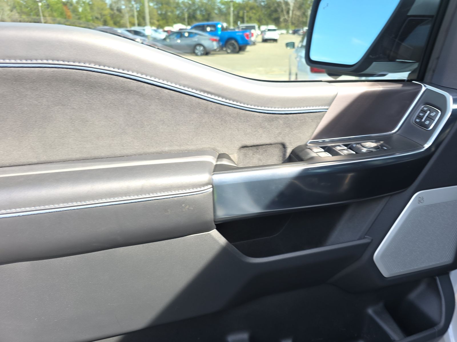 2025 Ford F-150 Hybrid Platinum AWD