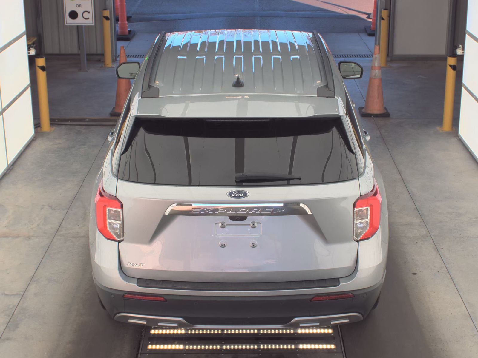 2024 Ford Explorer XLT RWD