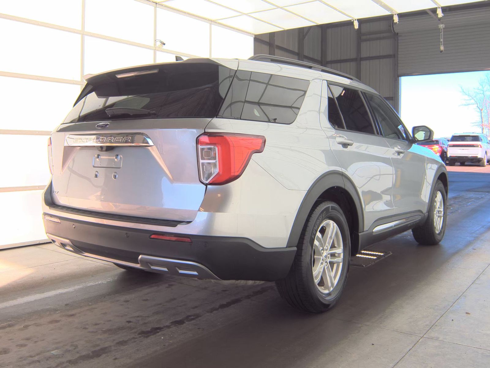 2024 Ford Explorer XLT RWD