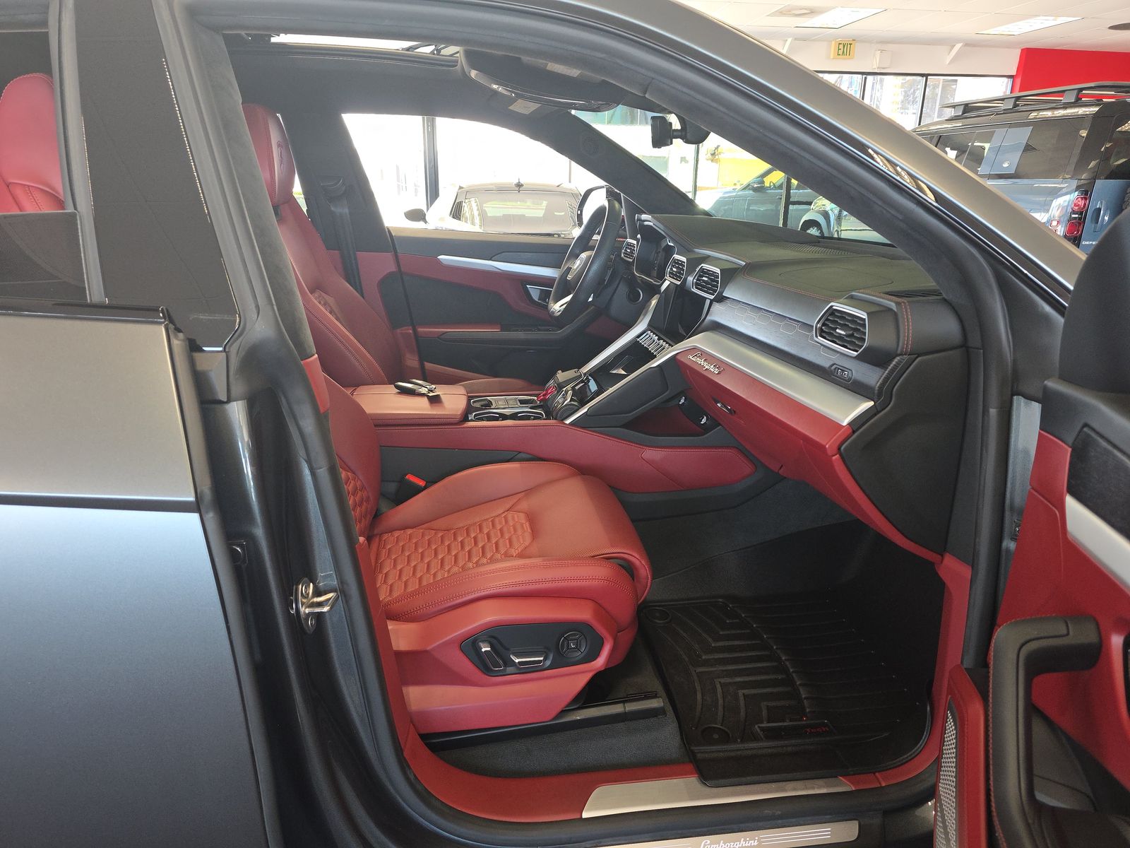 2019 Lamborghini Urus Base AWD