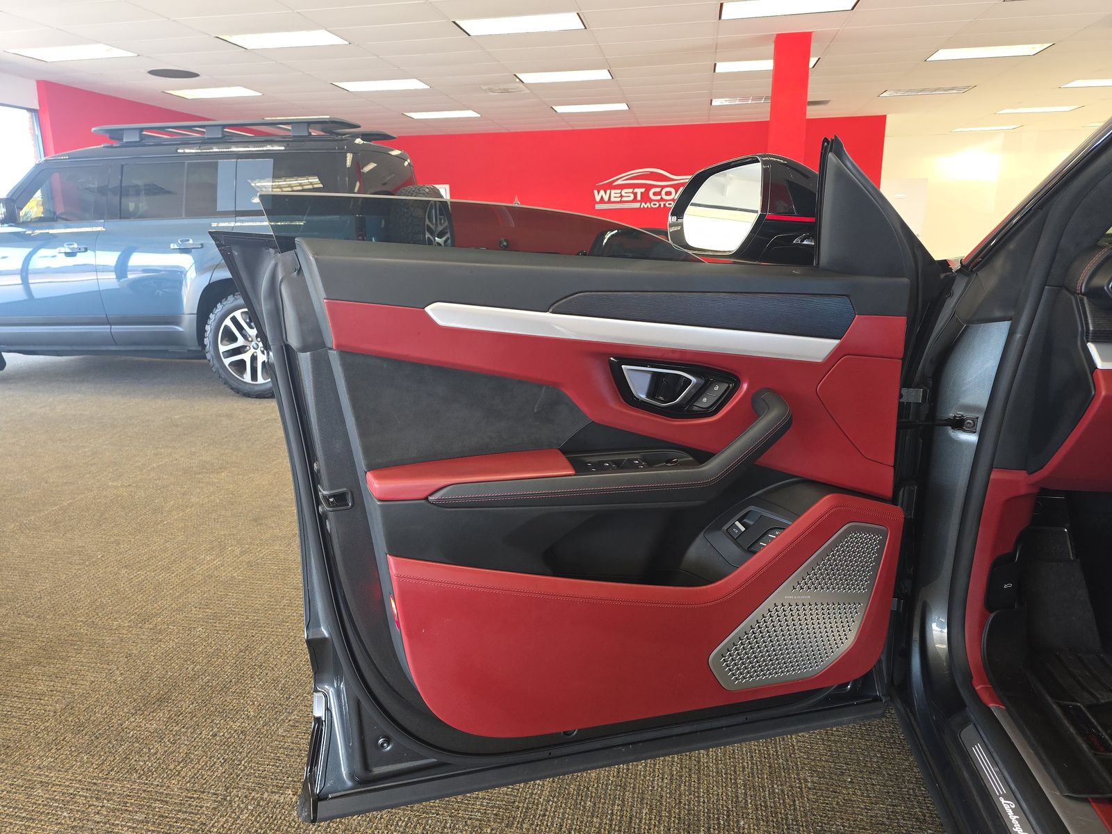 2019 Lamborghini Urus Base AWD