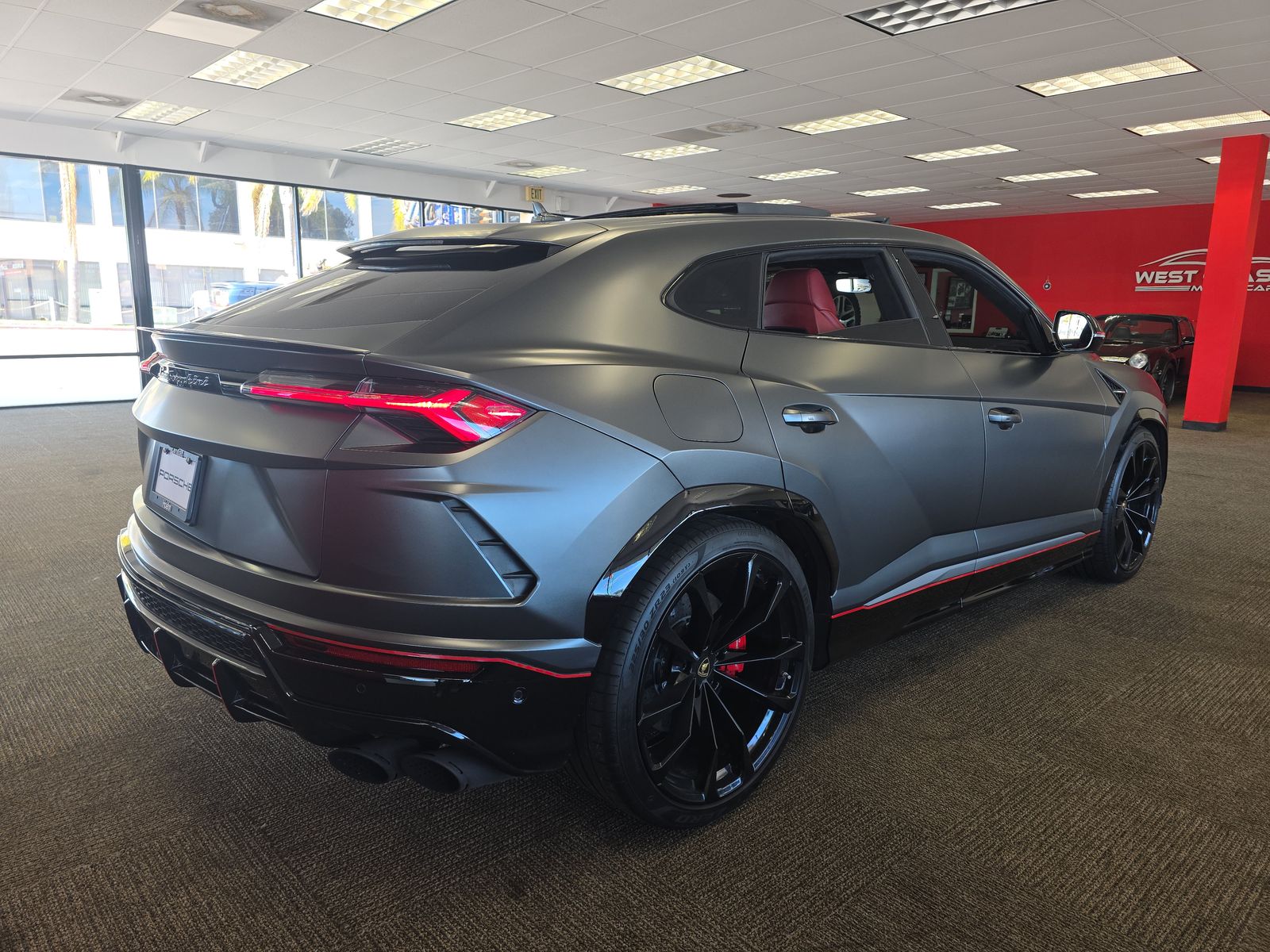 2019 Lamborghini Urus Base AWD