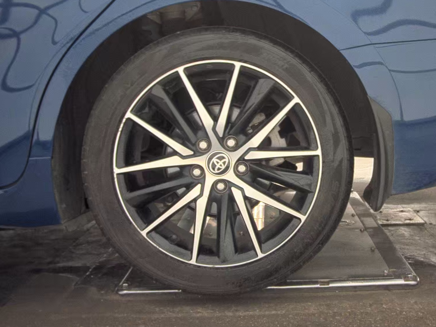 2024 Toyota Camry SE FWD