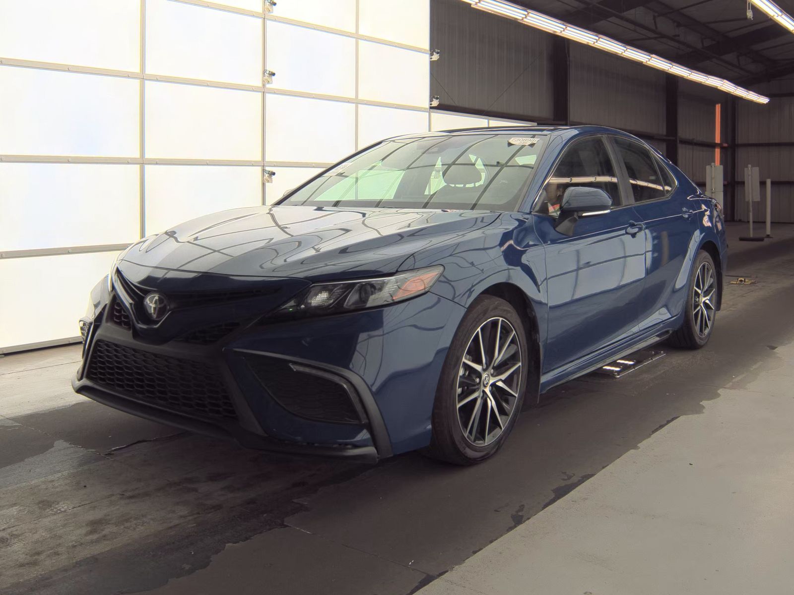 2024 Toyota Camry SE FWD