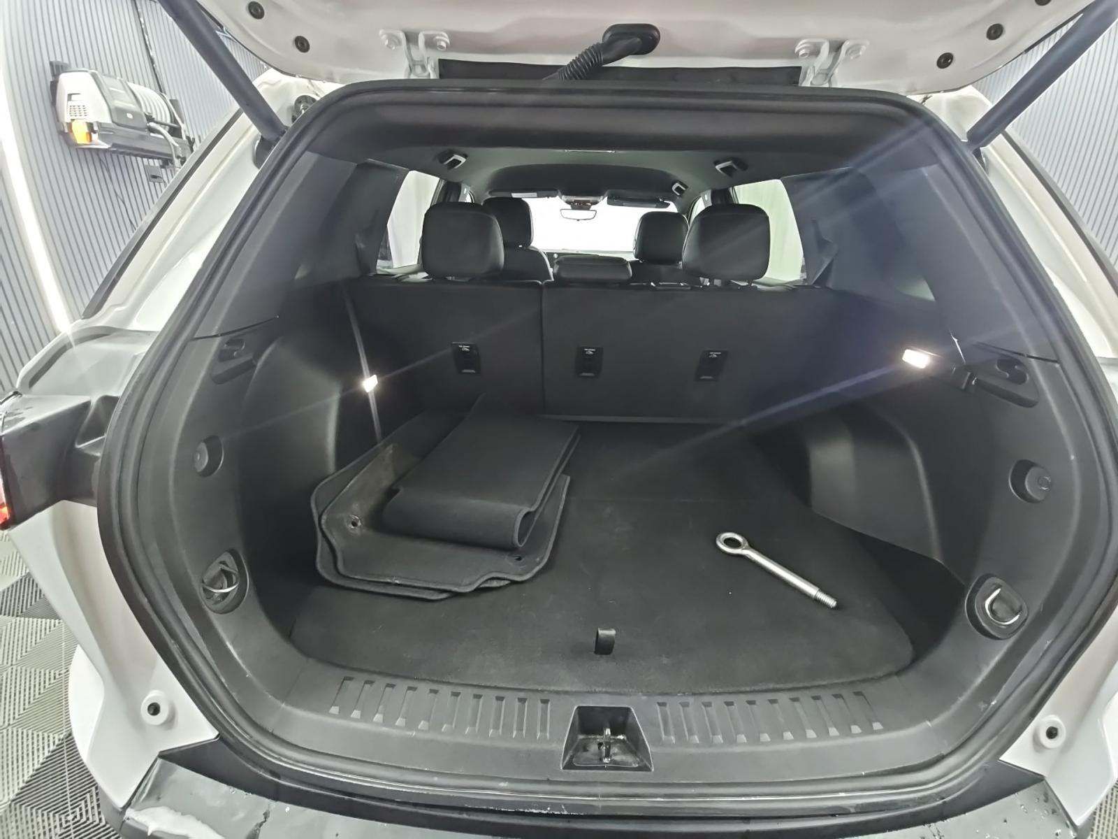 CHEVROLET AWD LT - 9