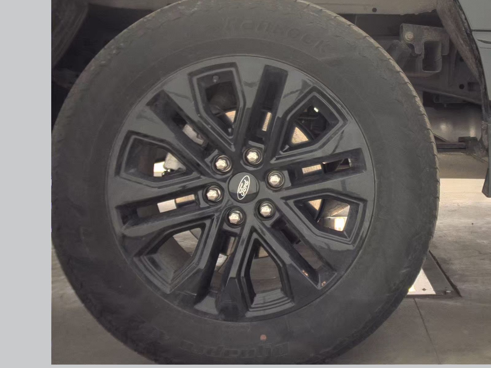 2025 Ford F-150 Hybrid Lariat AWD