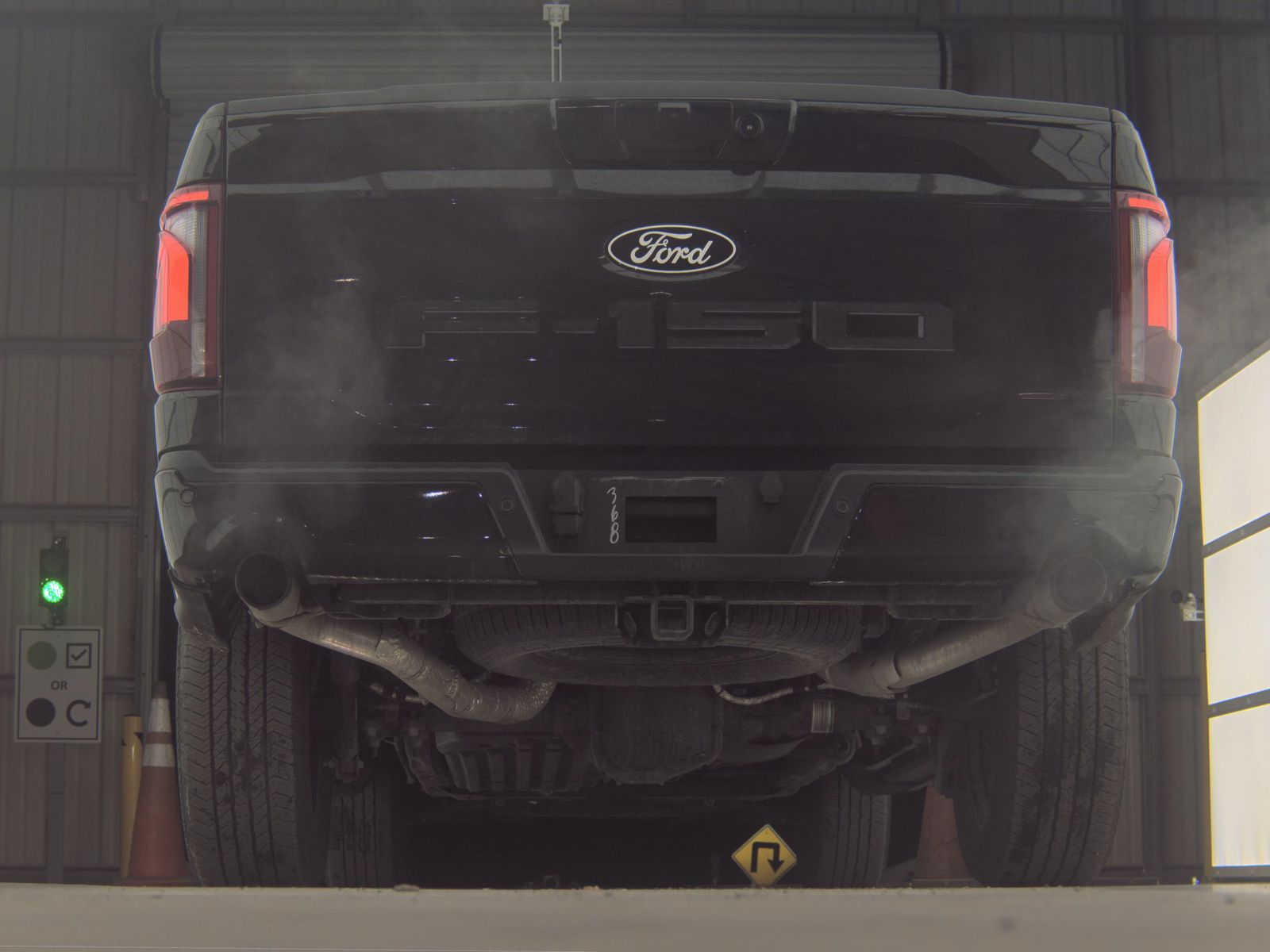 2025 Ford F-150 Hybrid Lariat AWD