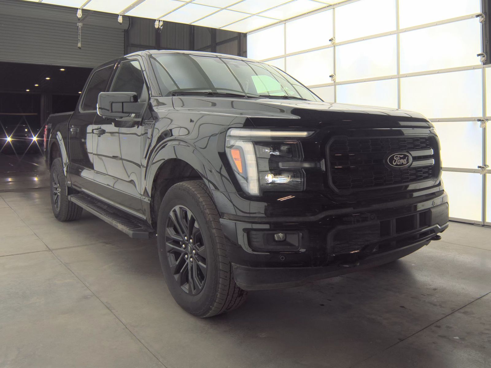 2025 Ford F-150 Hybrid Lariat AWD