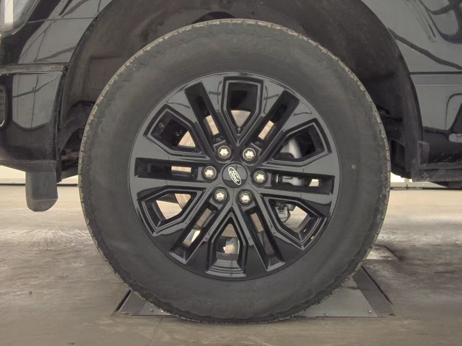 2025 Ford F-150 Hybrid Lariat AWD