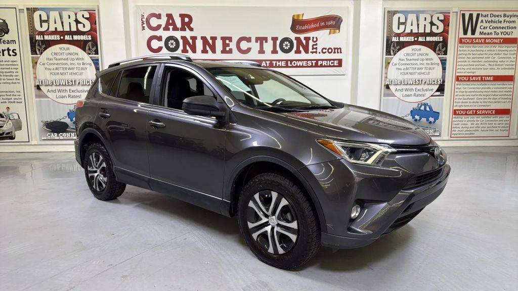 2017 Toyota RAV4 LE FWD