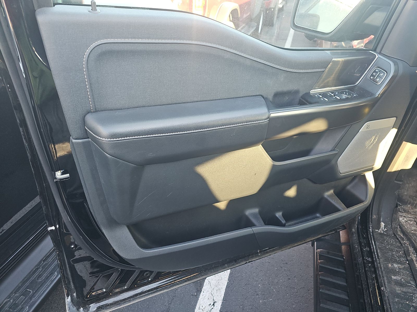 2025 Ford F-150 Hybrid Lariat AWD