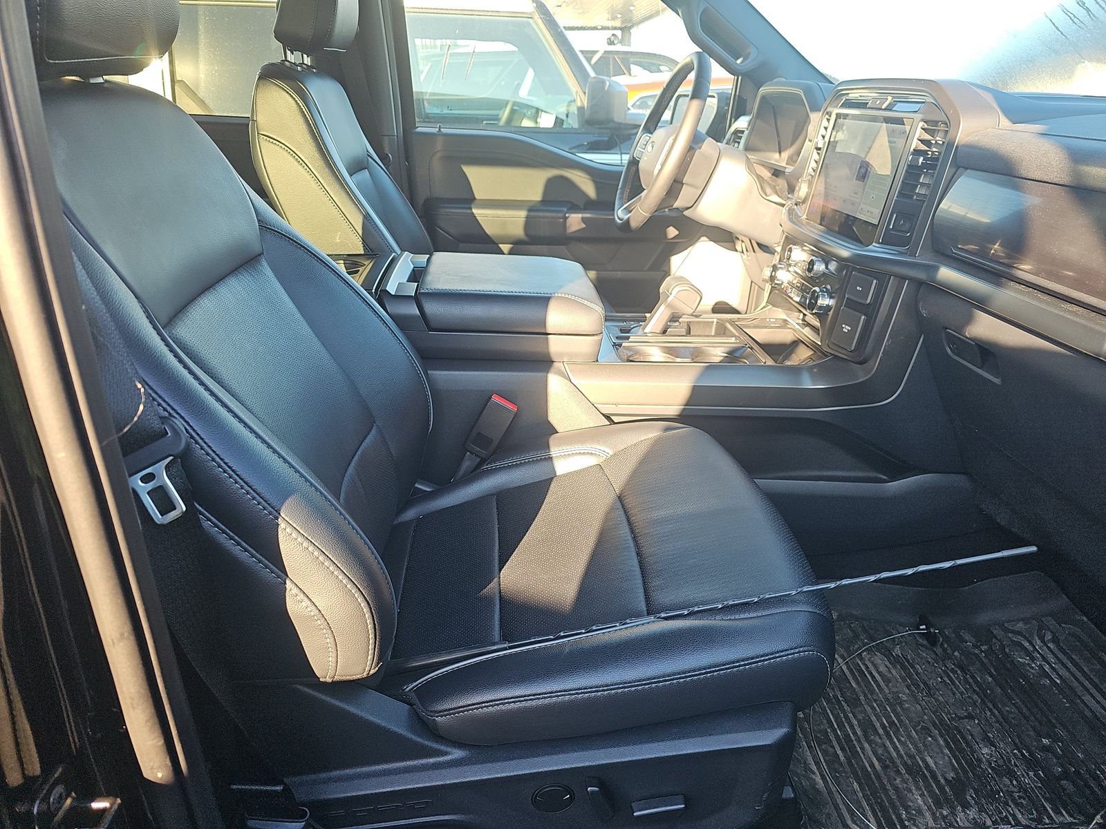 2025 Ford F-150 Hybrid Lariat AWD