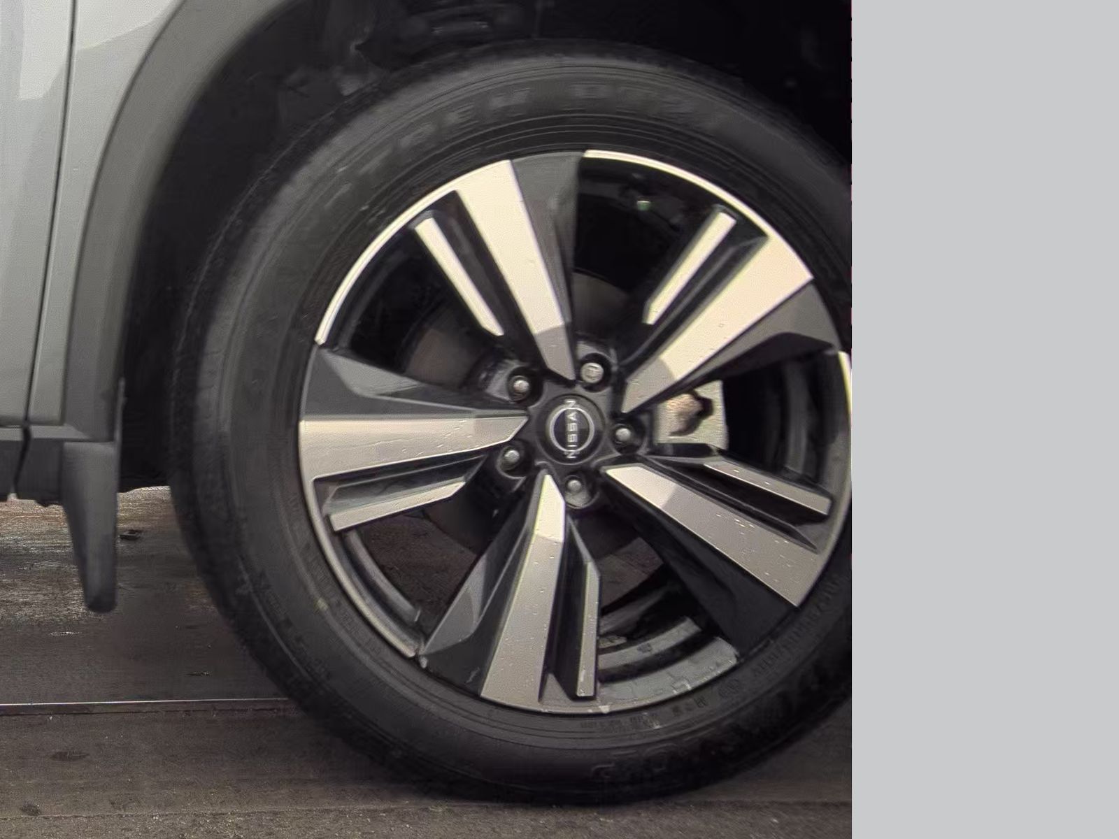 2023 Nissan Rogue Platinum FWD