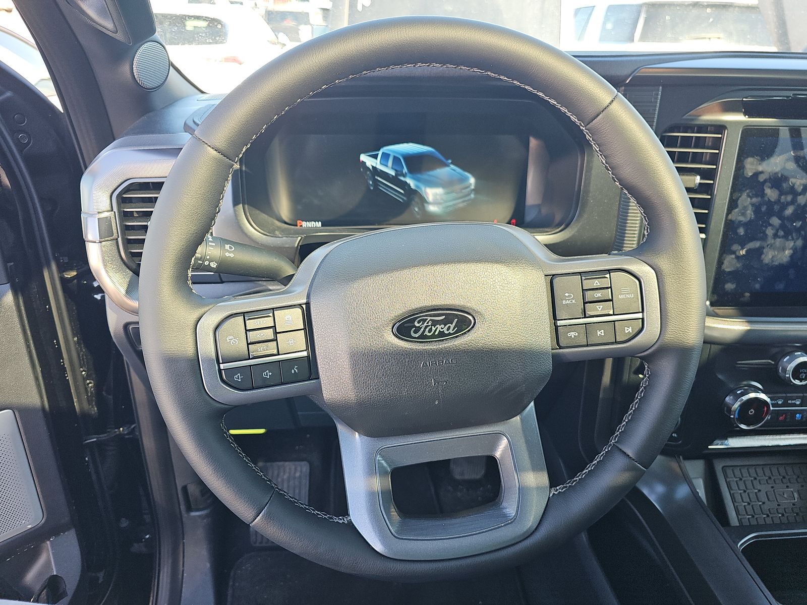 2025 Ford F-150 Lariat AWD