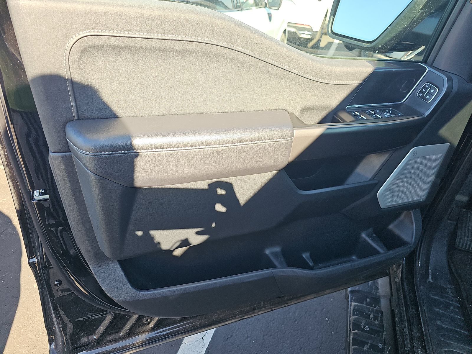 2025 Ford F-150 Lariat AWD