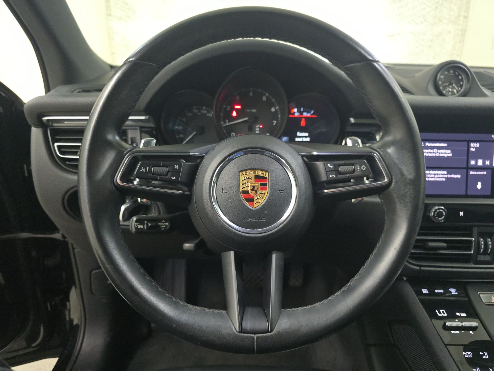 2023 Porsche Macan Base AWD