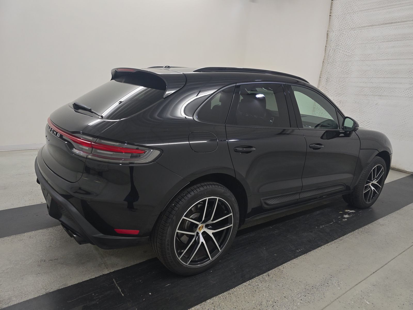 2023 Porsche Macan Base AWD