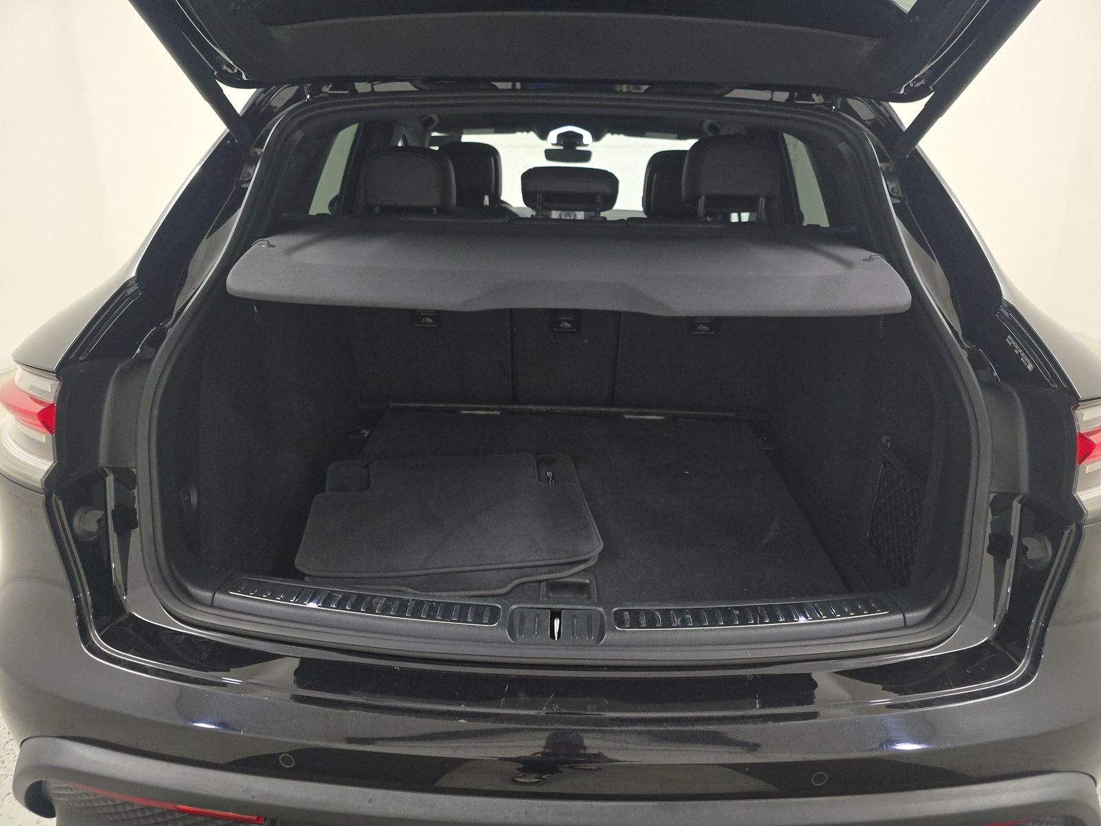 2023 Porsche Macan Base AWD