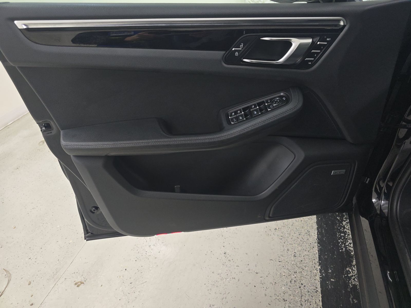 2023 Porsche Macan Base AWD