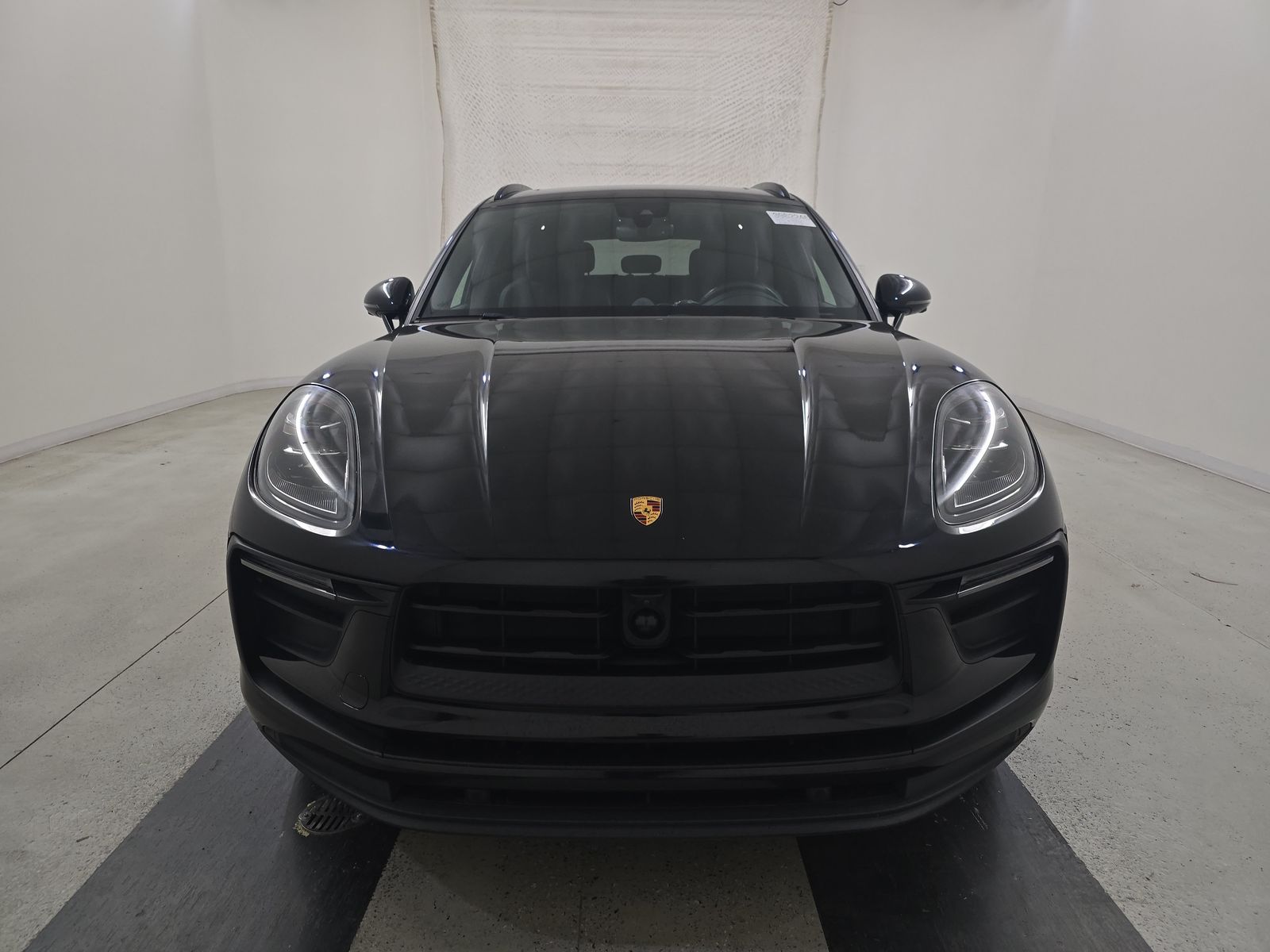 2023 Porsche Macan Base AWD