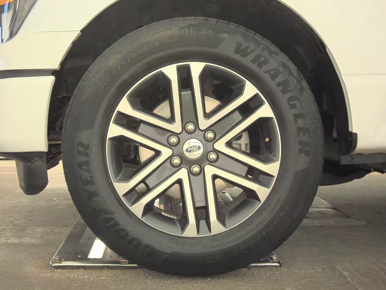 2023 Ford F-150 XL RWD