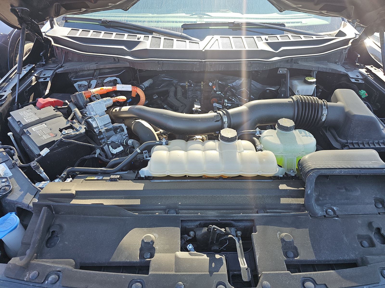 2024 Ford F-150 Hybrid XLT AWD