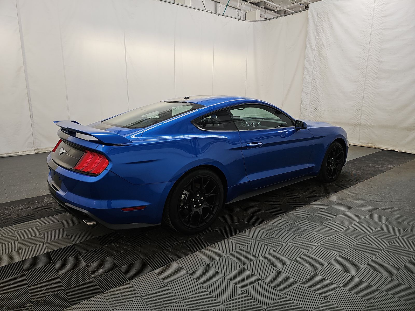 2019 Ford Mustang EcoBoost RWD